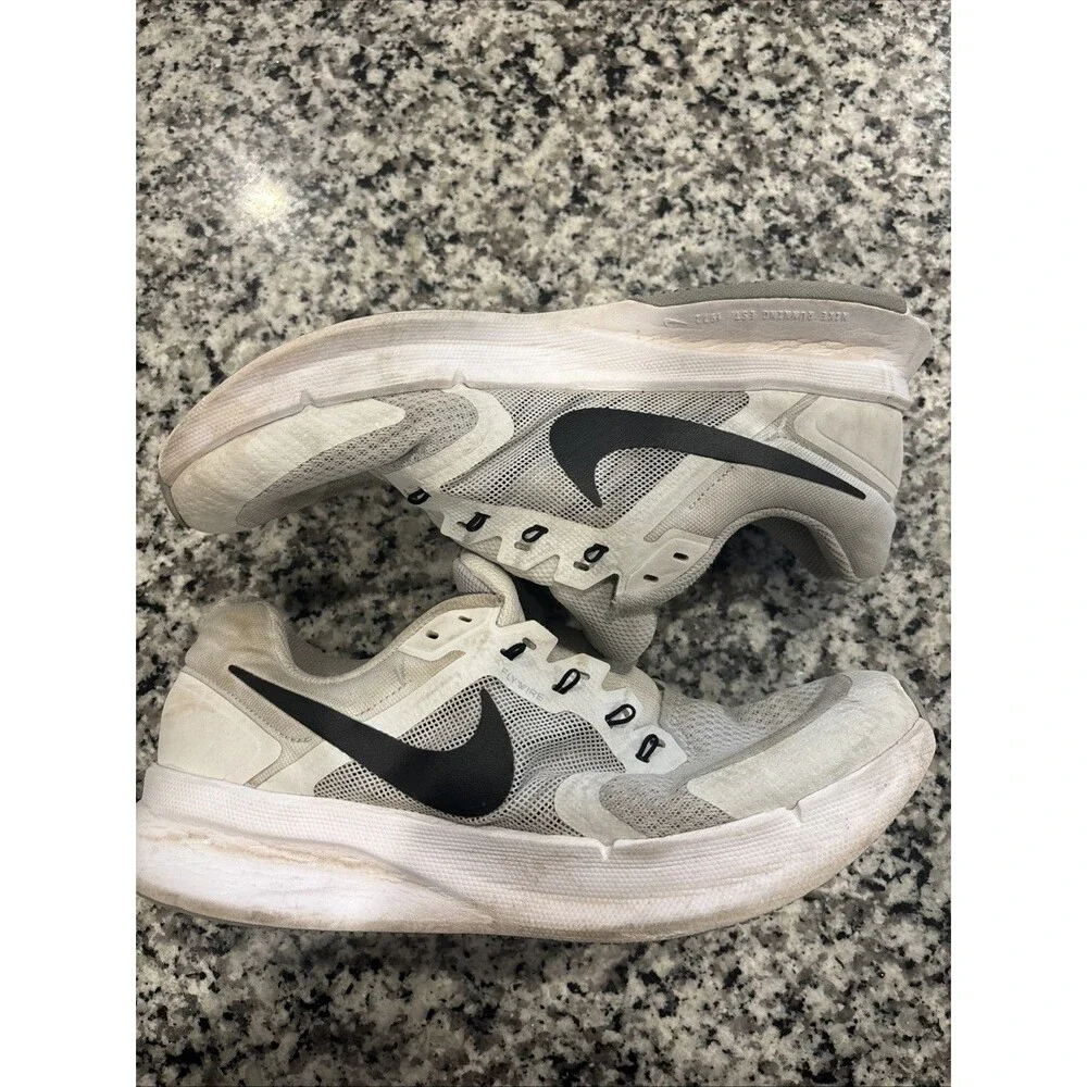 Size 10.5 Nike Run Swift 3 Extra Wide Photon Dust Black